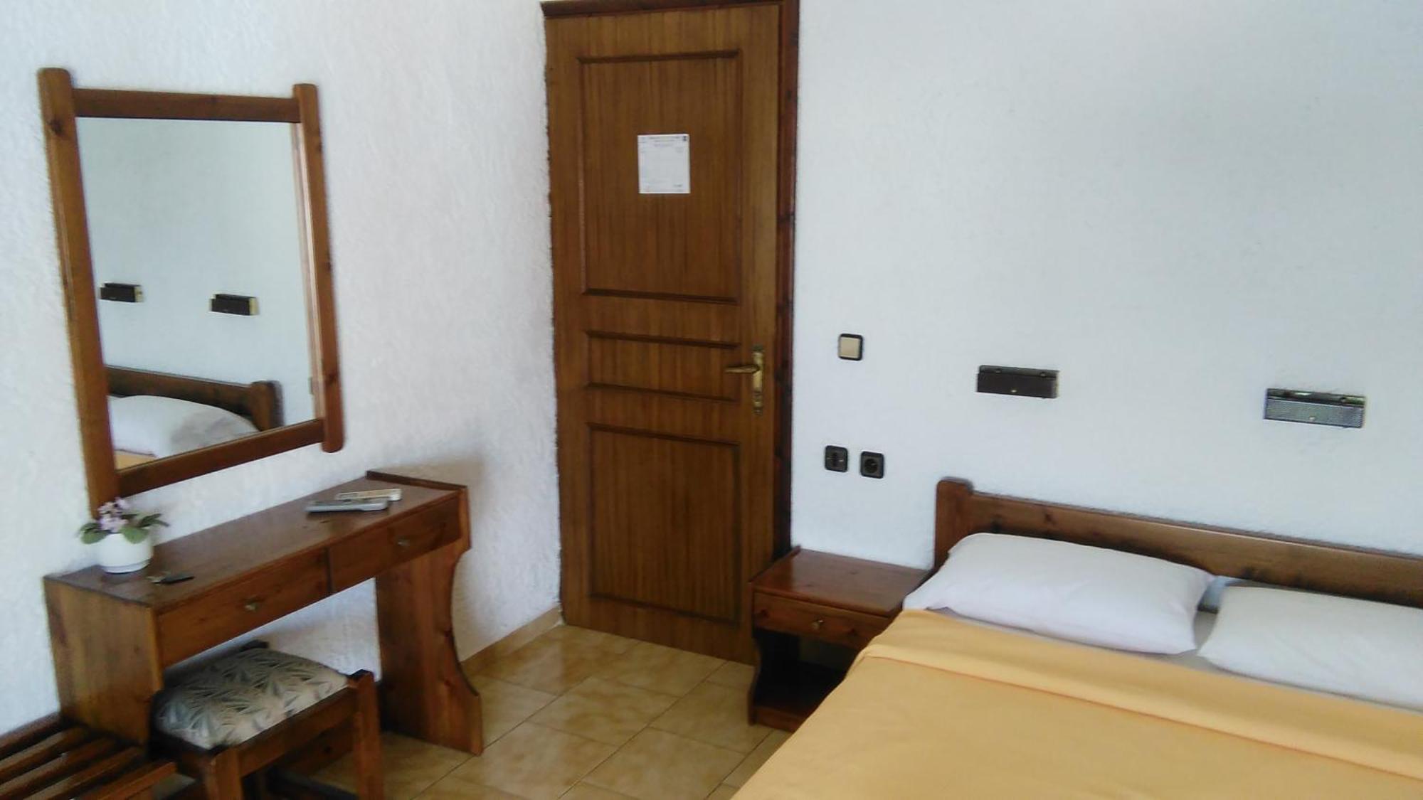 Hotel Lefkes Paralía Skotínis Kamer foto
